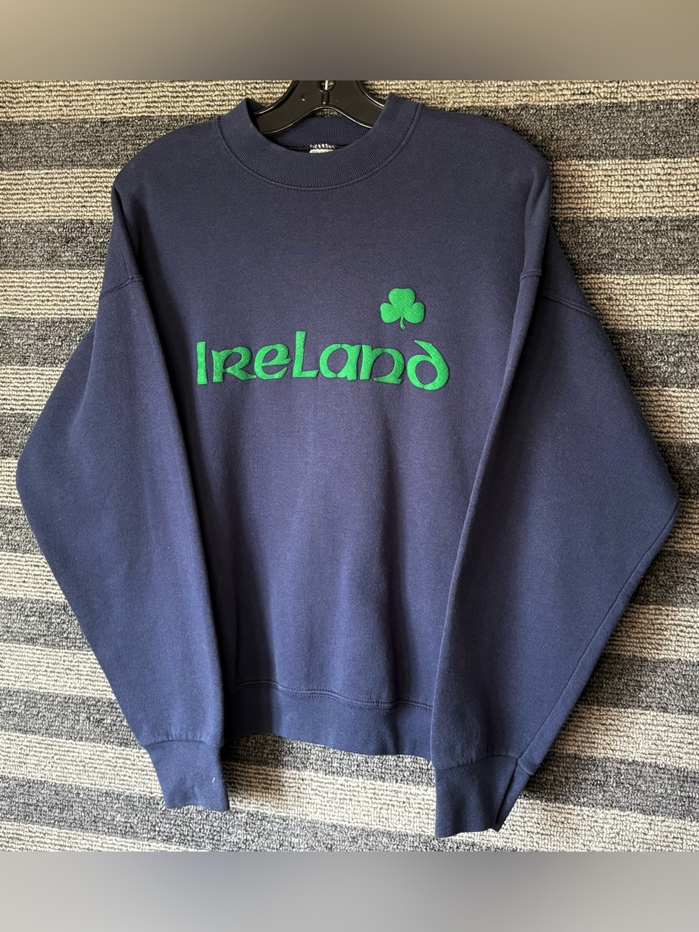 Vintage 90’s Fruit of the Loom Navy Blue Ireland Crewneck Sweatshirt Men’s Large